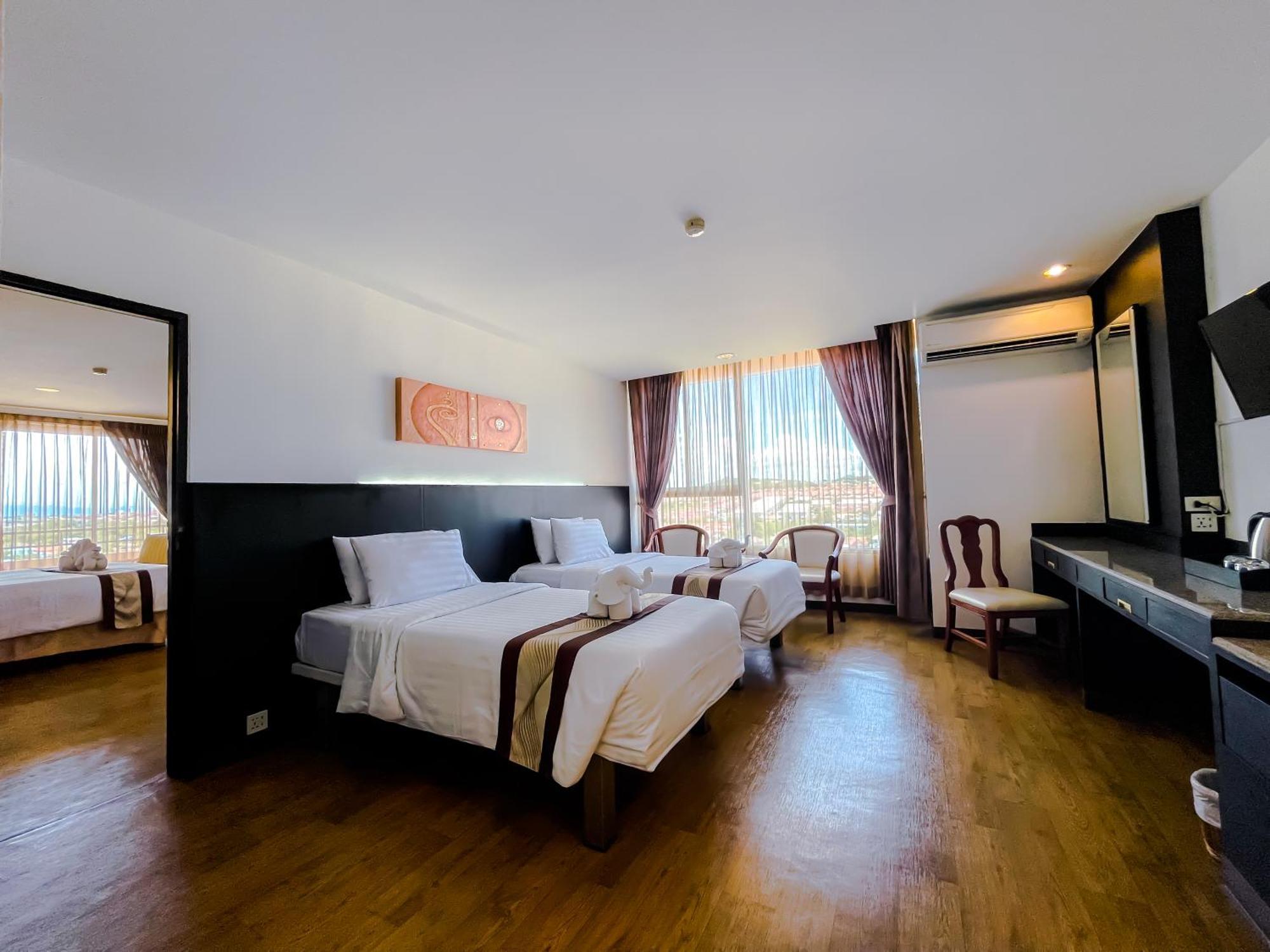 Eastern Grand Palace Pattaya Bagian luar foto